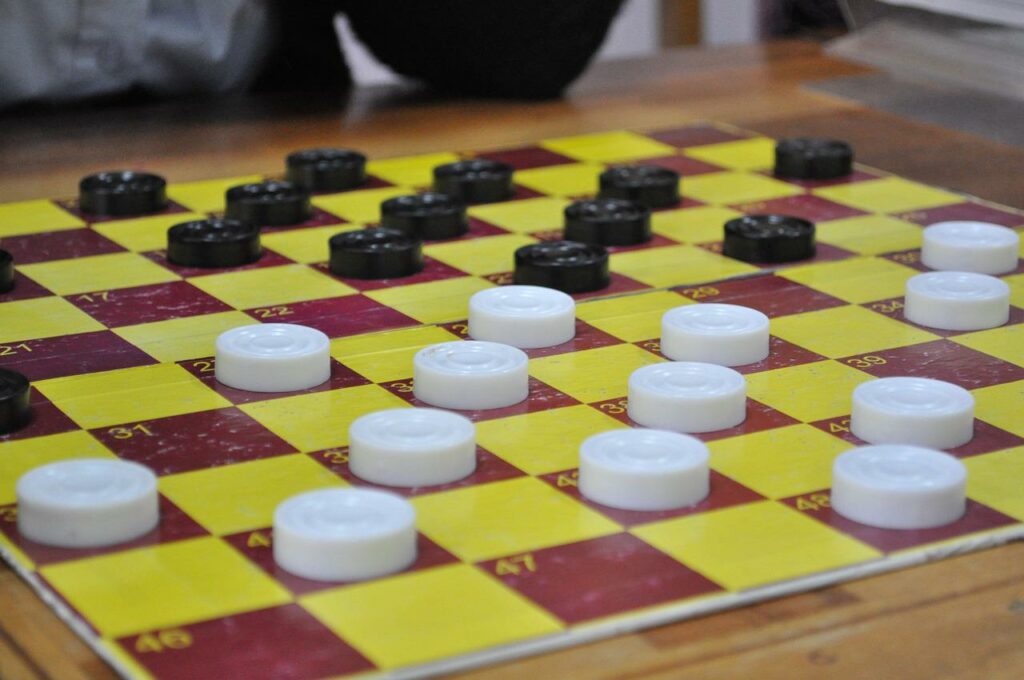 These Are the Benefits of Playing Checkers